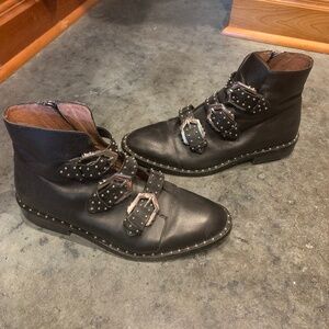 Gianni Bini Black Leather Studded Ankle Boots 7.5
